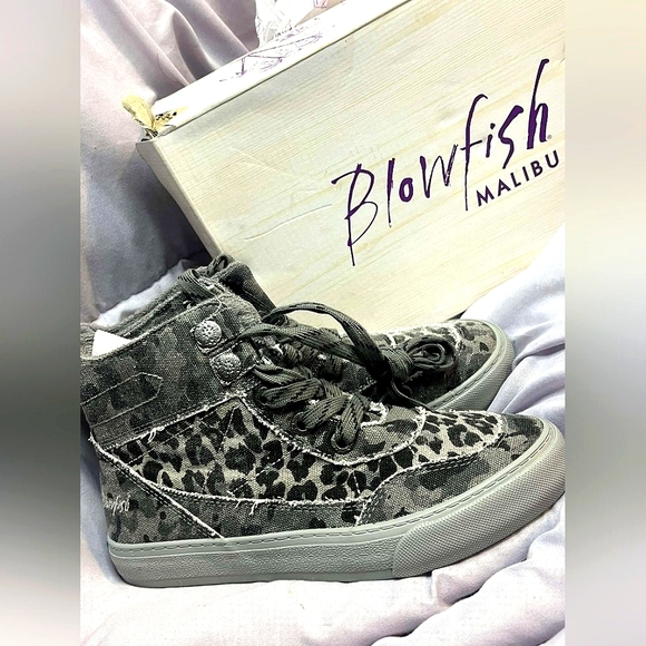 Blowfish Malibu Leopard Print High-Top Sneakers - Picture 1 of 6